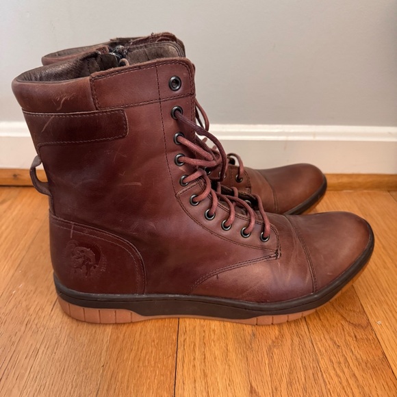 Diesel men’s Basket butch zippy leather shoes - like new - Picture 1 of 7